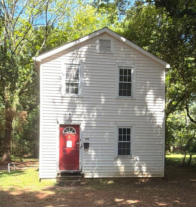 Building Photo - 3516 Eastway Dr