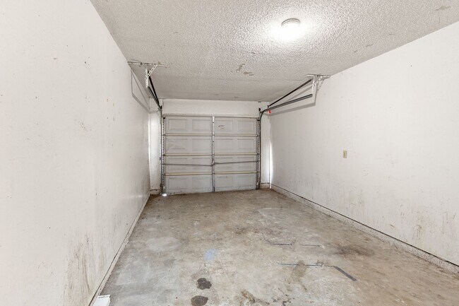 Building Photo - 1303 Conway Dr