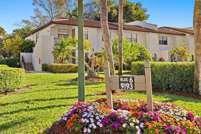 Building Photo - 9193 Pecky Cypress Ln