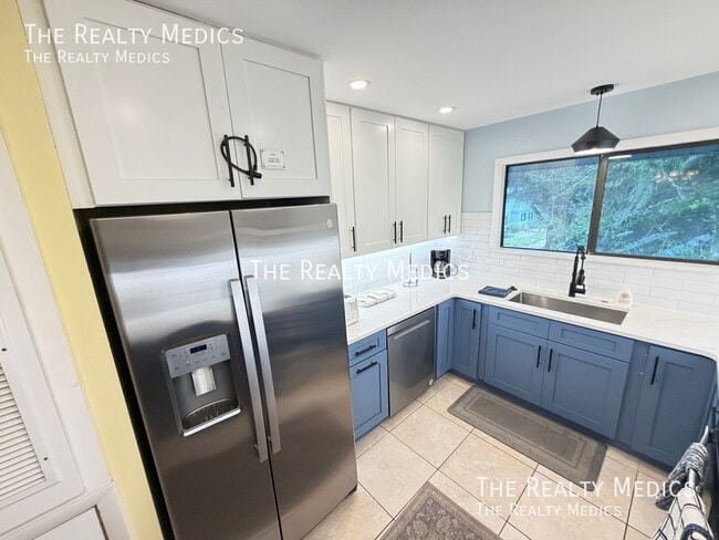 Building Photo - 2040-4401 Sea Mist Dr-