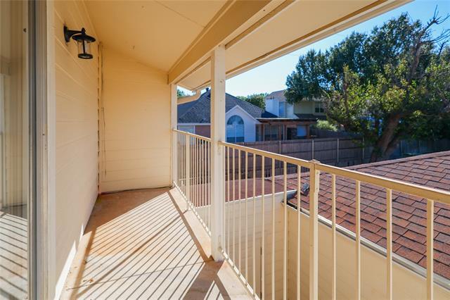 Building Photo - 1963 Shorewood Dr