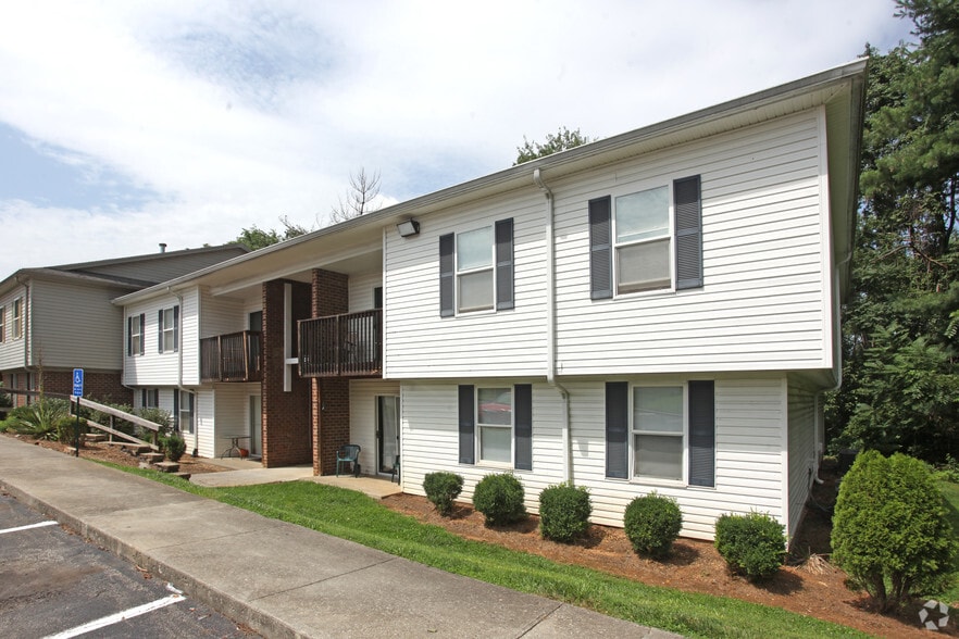 The Everett 4301 Garst Mill Rd Roanoke VA 24018 Apartment Finder