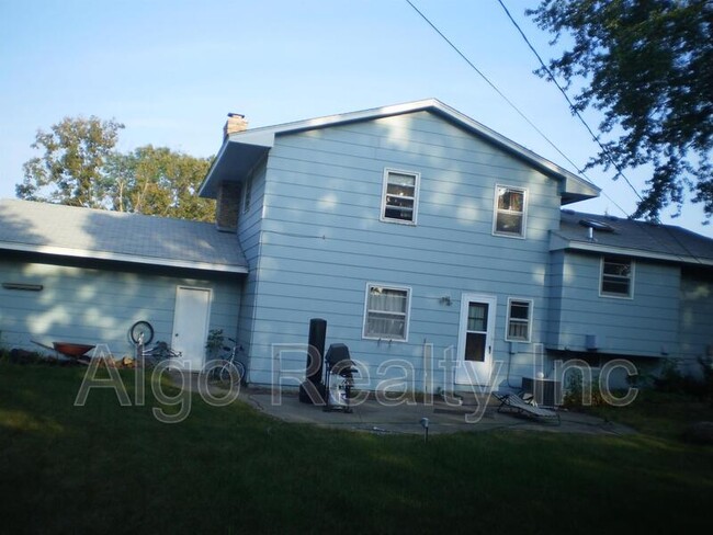 Building Photo - 7725 Tessman Dr