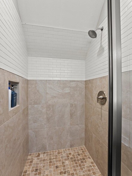 Building Photo - 71 Windjammer Ct