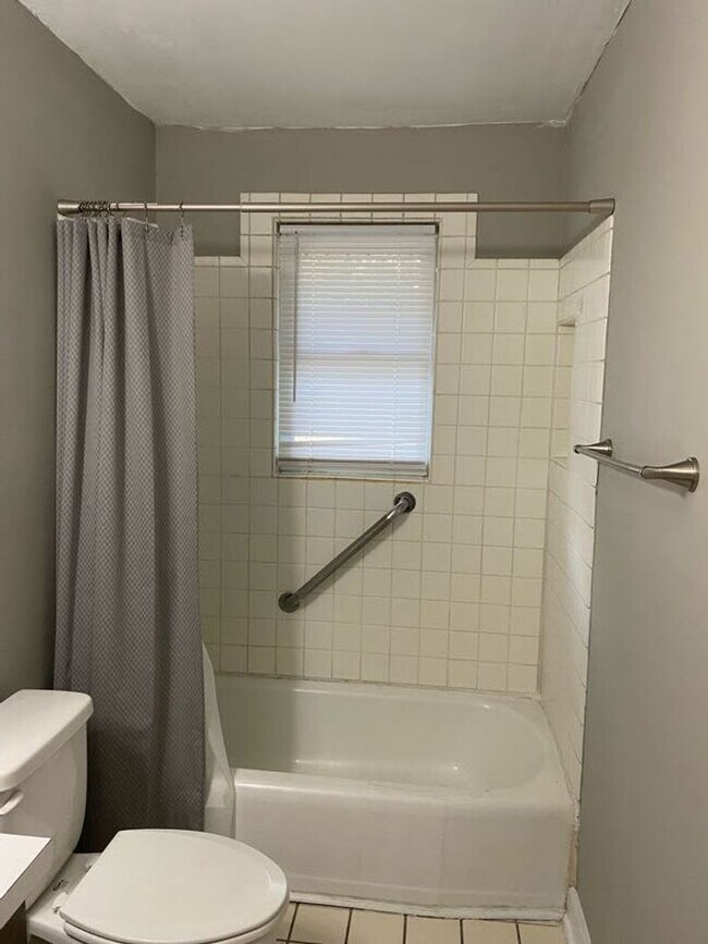 Building Photo - Beautiful Home FOR RENT