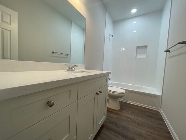 Building Photo - 1059 Rd 5736