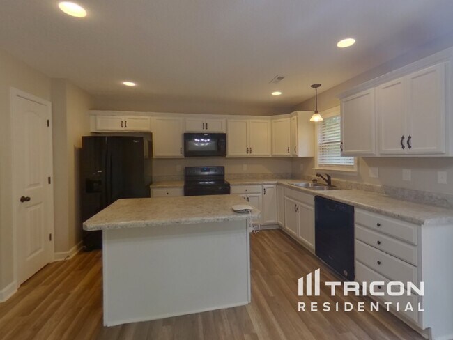 Building Photo - 456 Blairwood Ct