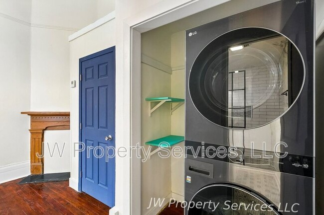 Building Photo - 5225 Magazine St