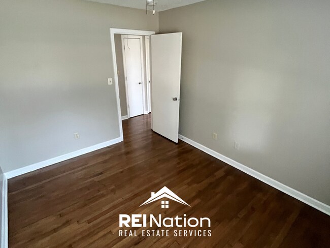 Building Photo - Charming 3BR/1.5BA Memphis Home | Hardwood Floors Throughout & Large Fenced Yard