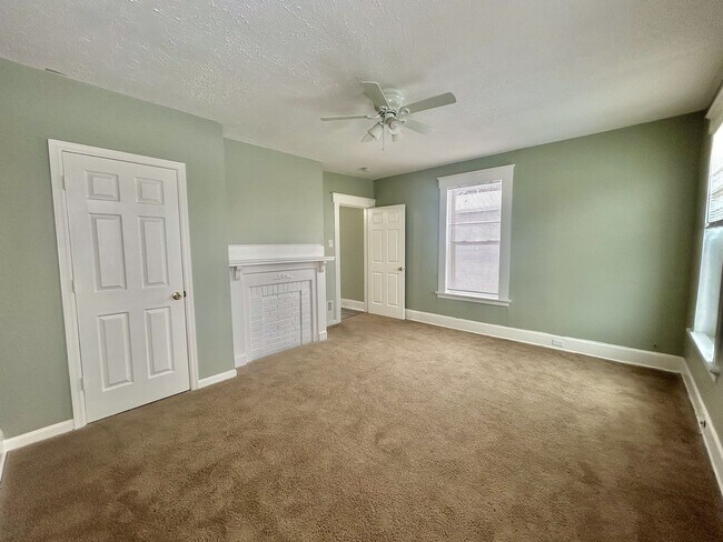 Building Photo - 3062 Kerper Ave