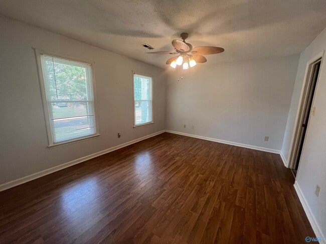 Building Photo - 13333 Dickens Ln