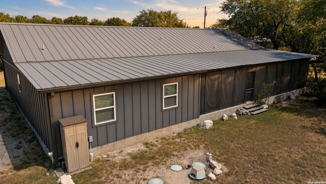 Building Photo - 101 Liberty Bell Ln