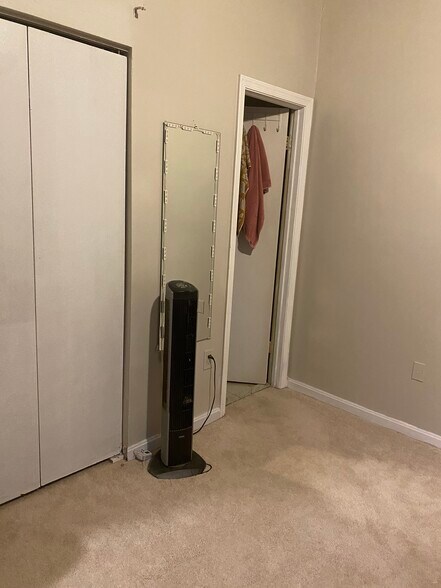 Building Photo - 15355 Gatehouse Ter