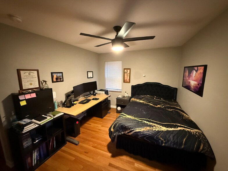 Building Photo - 4976 Oleatha Ave