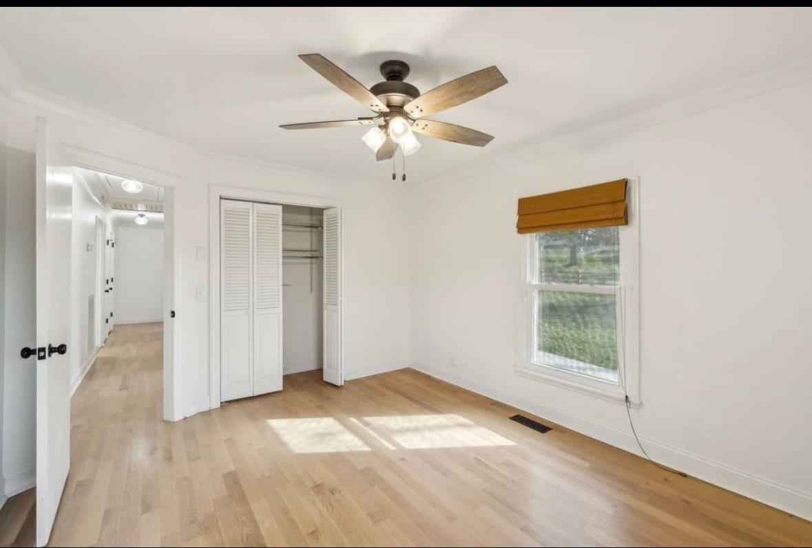 Building Photo - 1726 Lewisburg Pike