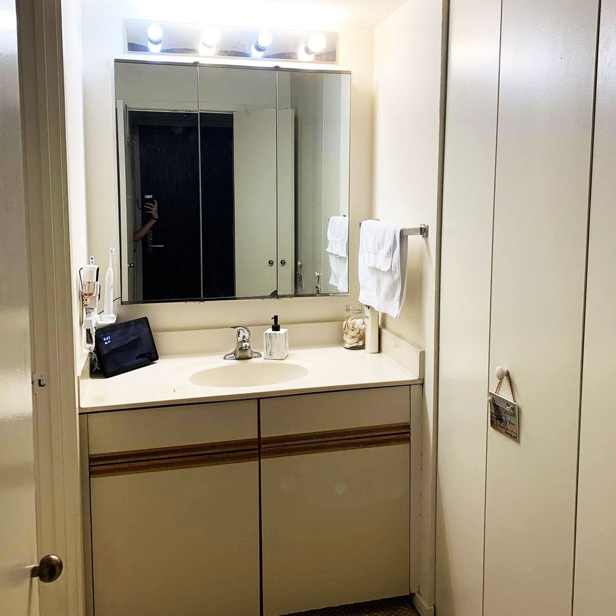 bathroom - 2020 Walnut St