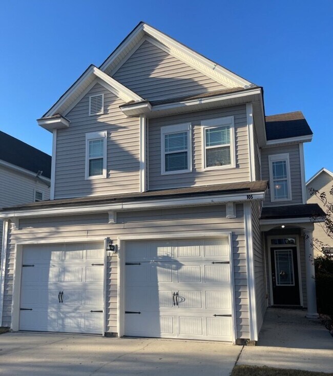 Primary Photo - 105 Summer Hill Way