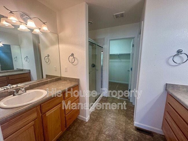 Building Photo - 6345 Chardonnay St