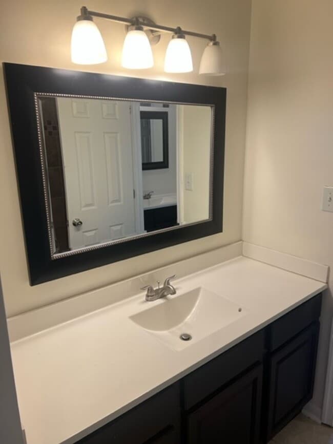 Building Photo - FOR RENT VIRGINIA BEACH!