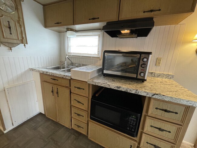 Building Photo - 30346 FL-78