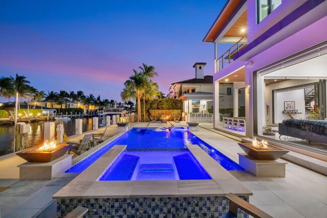 Building Photo - 334 Isle of Capri Dr