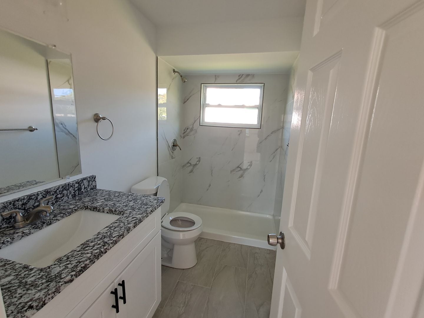 Building Photo - 1042-1056 Old Bridge Road