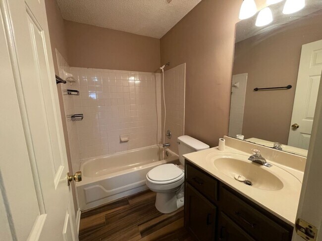 Building Photo - EASTOVER, HARDWOOD FLOORS, DESOTO CENTRAL SCHOOLS!