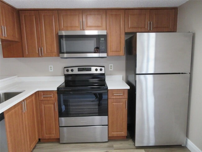 Building Photo - 11515 NW 44th St