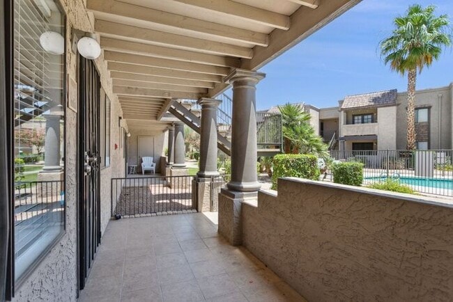 Building Photo - Prime poolside corner 2 bedroom 2 bath con...
