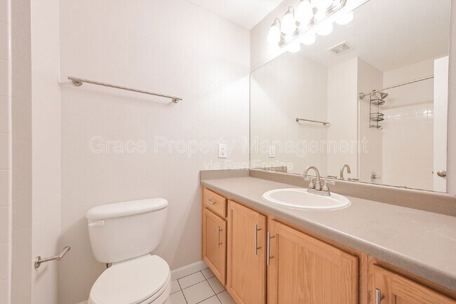 Building Photo - 1495 Red Cliff Way