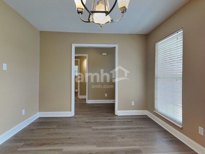 Building Photo - 119 Rouen Ct