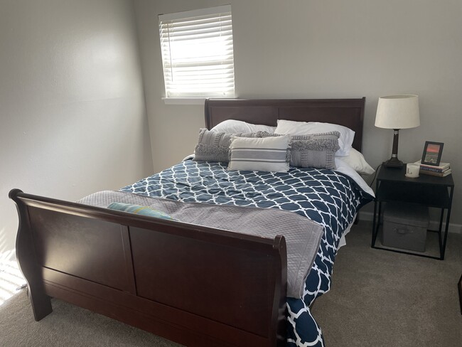 Guest bedroom - 5117 Matador Trl