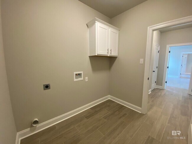 Building Photo - 30815 Bauer Ave