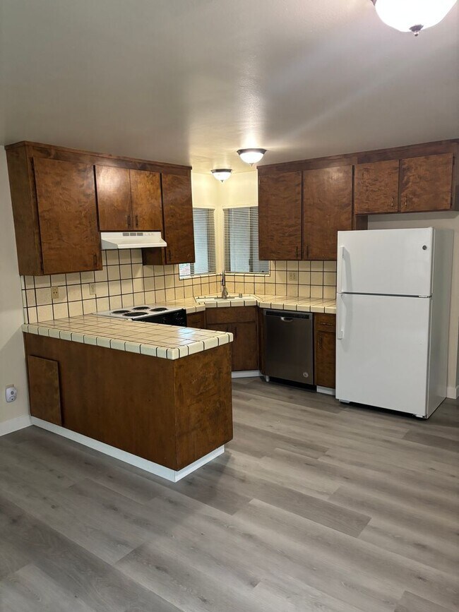 Building Photo - 3 bed 2 bath house on the westside Santa Cruz