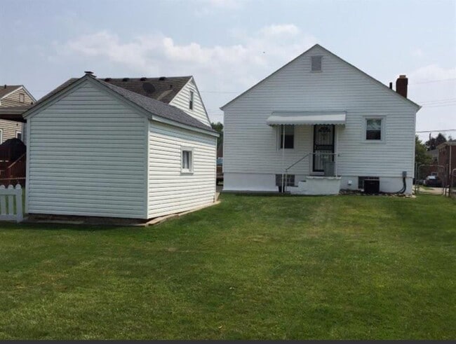Building Photo - 4114 Hoffman Ave