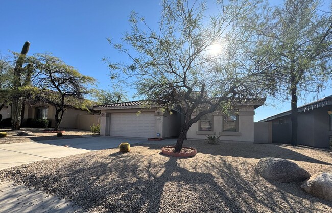 Building Photo - 2 BEDROOM PLUS OFFICE/DEN IN MCDOWELL MTN ...