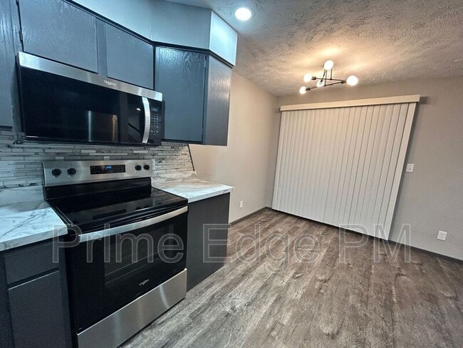 Building Photo - 1841 Ridgehaven Ct