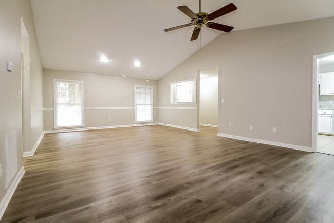 Building Photo - Charming 3 bedroom in Simpsonville, SC!