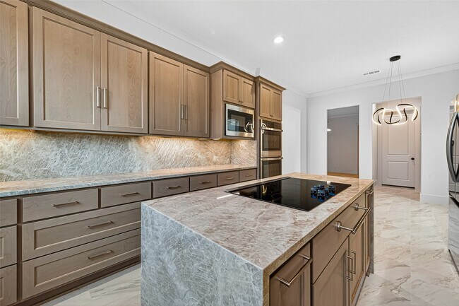 Building Photo - 2427 Camden Creek Ln