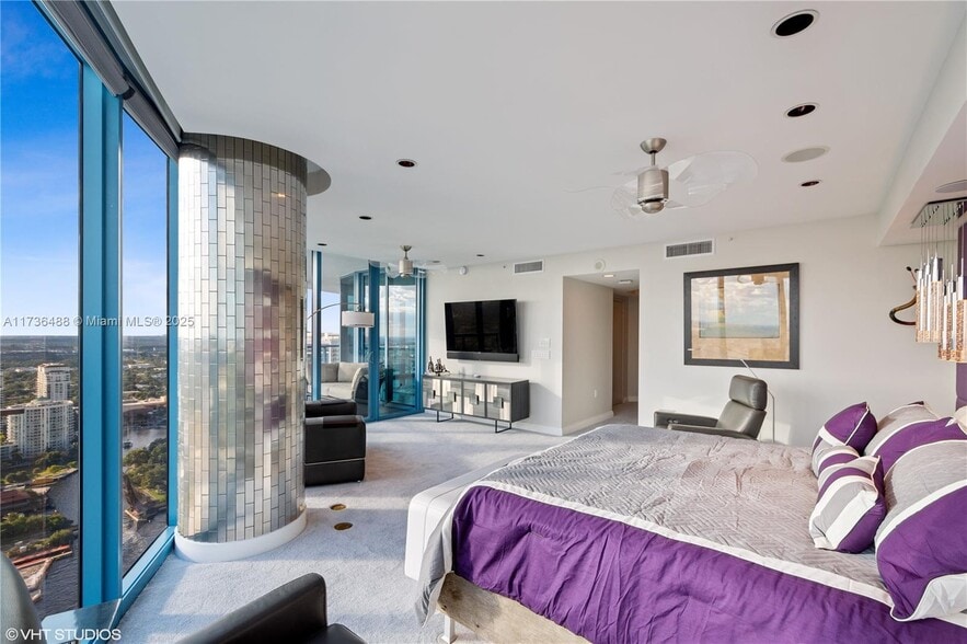 Building Photo - 333 Las Olas Way