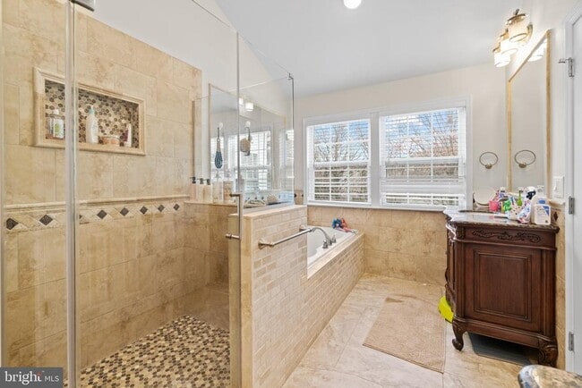 Building Photo - 5907 Indian Summer Dr