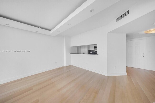 Building Photo - 1625 Kennedy Cswy