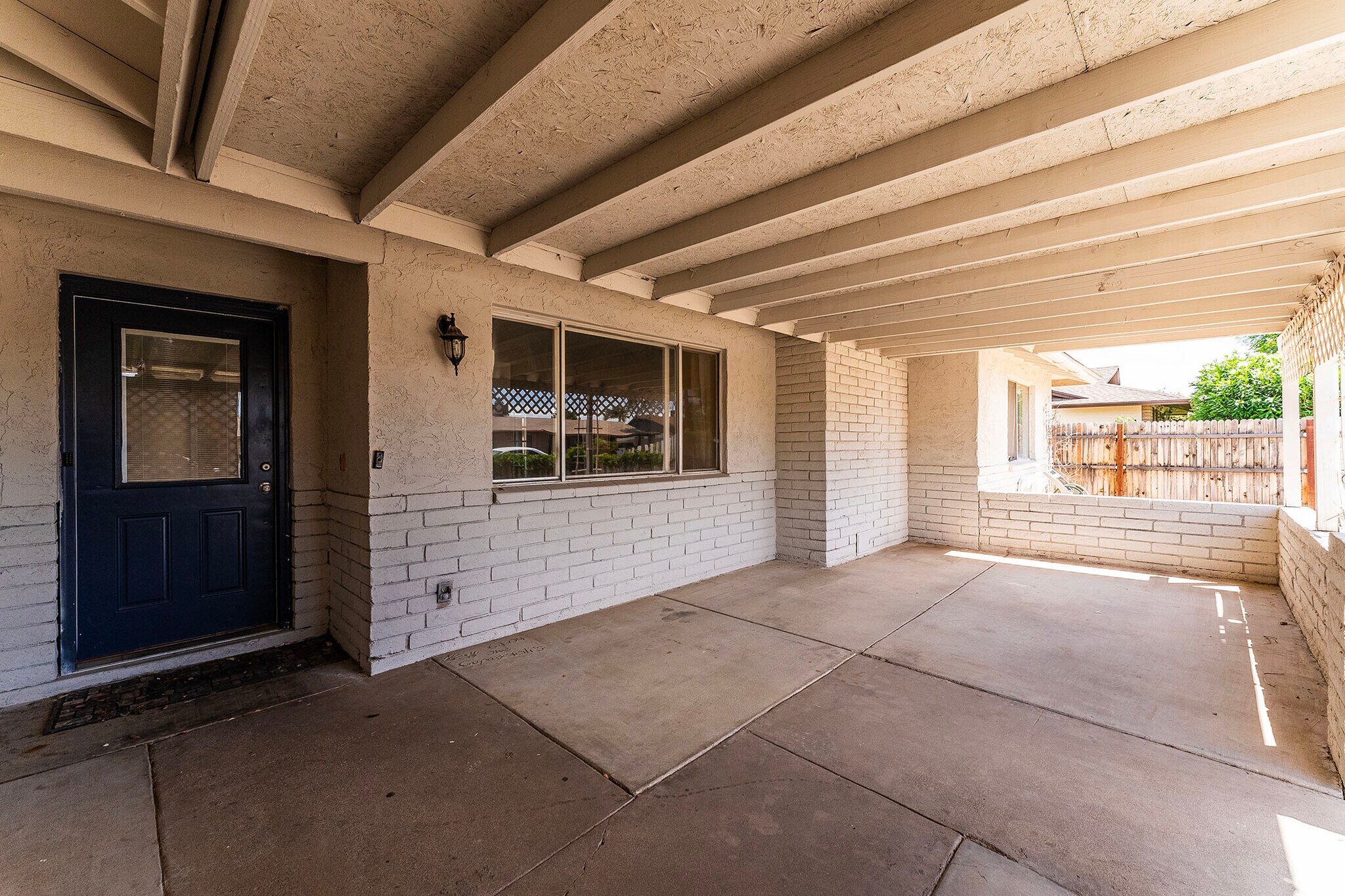 Building Photo - 701 N Central Dr