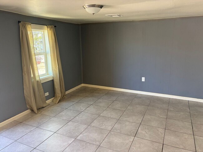 Building Photo - 2 Bedroom Rental in Coolidge | Washer/Dryer Included
