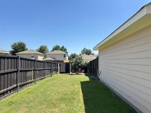 Building Photo - 6909 Planters Row Dr