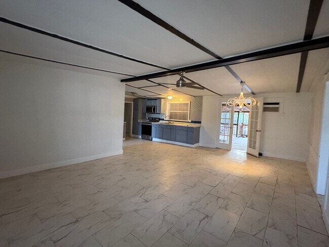 Building Photo - 4bed/3bath SFH Rent $1740/month ready May 2026