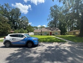 Building Photo - Beautifully Remodeled Home / Plenty of Add...