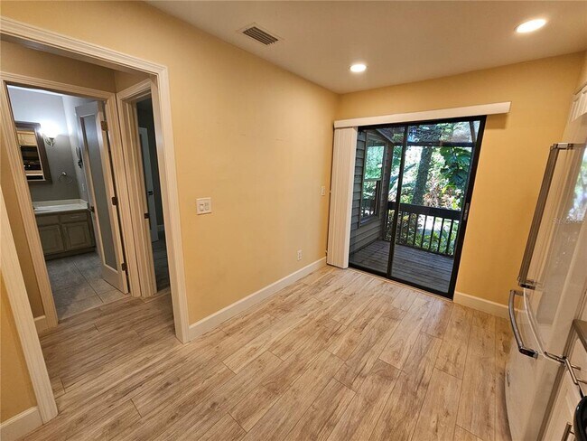 Building Photo - 1210 Cottonwood Trail
