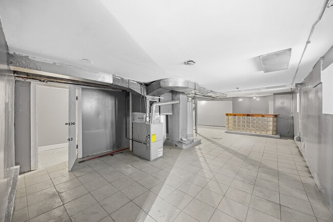 Building Photo - 6812 S Lafayette Ave