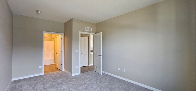 Building Photo - Chestnut - 2Br/2Ba Rental Home - First Floor